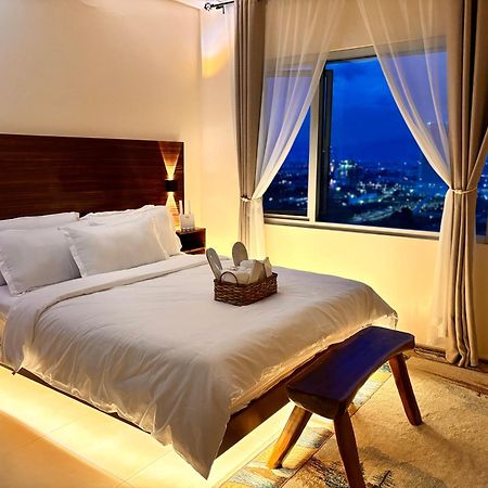 La Amore Place Pasig City Экстерьер фото