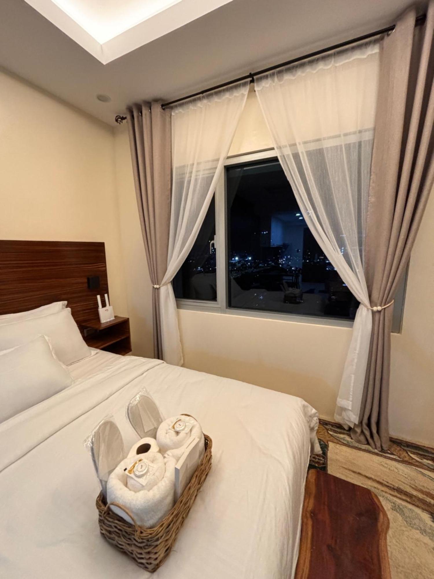 La Amore Place Pasig City Экстерьер фото
