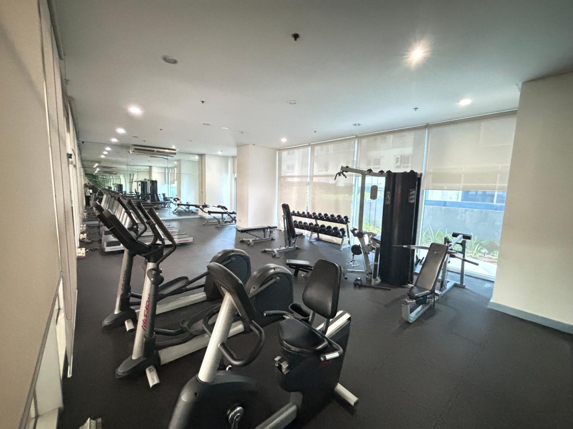La Amore Place Pasig City Экстерьер фото